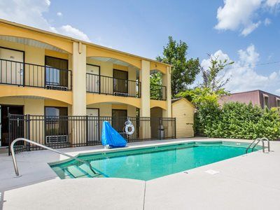 Rodeway Inn Монтгомери Экстерьер фото